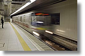 images/Asia/Japan/Misc/Subway/fast-subway-car-01.jpg