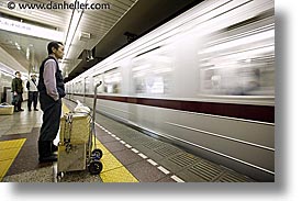 images/Asia/Japan/Misc/Subway/fast-subway-car-12.jpg