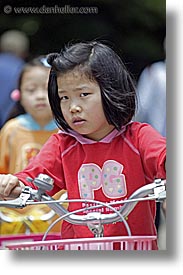 images/Asia/Japan/People/Girls/girl-in-red-on-bike-2.jpg