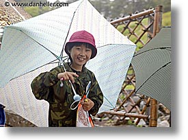 images/Asia/Japan/People/Girls/girl-n-umbrella.jpg