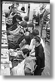 images/Asia/Japan/People/Men/hair-salon-bw.jpg