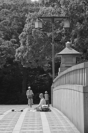 monk-beggar-1-bw.jpg