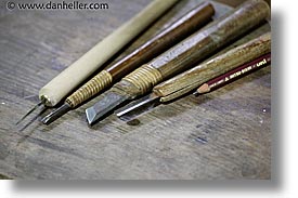 images/Asia/Japan/People/NohMasks/wood-carving-tools.jpg