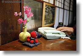 images/Asia/Japan/Takayama/LittleThings/pink-flower-phone.jpg