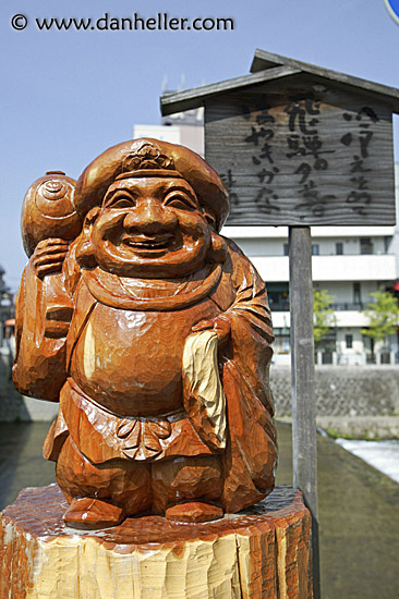 wooden-buddah.jpg