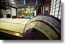 images/Asia/Japan/Takayama/Misc/umbrella-instructions.jpg