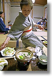 images/Asia/Japan/Takayama/Nagase/serving-japanese-food-1.jpg