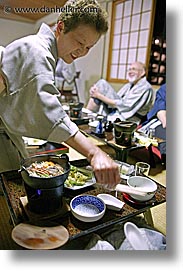 images/Asia/Japan/Takayama/Nagase/serving-japanese-food-2.jpg