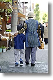 images/Asia/Japan/Takayama/People/boy-n-old-woman-1.jpg