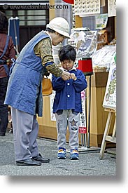 images/Asia/Japan/Takayama/People/boy-n-old-woman-2.jpg