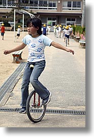 images/Asia/Japan/Takayama/People/girl-on-unicycle-4.jpg