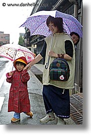 images/Asia/Japan/Takayama/People/umbrella-gir-2.jpg