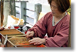 images/Asia/Japan/Takayama/People/woman-making-grains-2.jpg