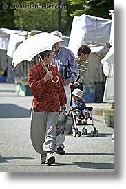 images/Asia/Japan/Takayama/People/woman-w-umbrella.jpg