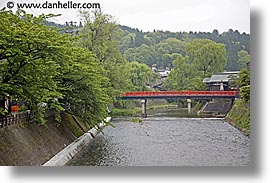 images/Asia/Japan/Takayama/Riverbank/orange-bridge-3.jpg