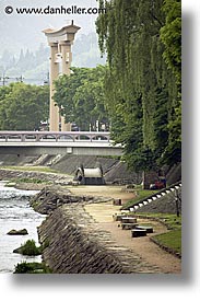 images/Asia/Japan/Takayama/Riverbank/riverbank-path-2.jpg