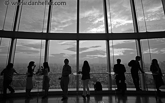 tokyo-dusk-aerial-ppl-bw-1.jpg