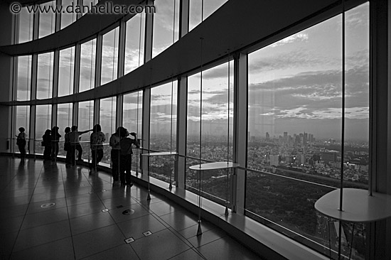 tokyo-dusk-aerial-ppl-bw-4.jpg