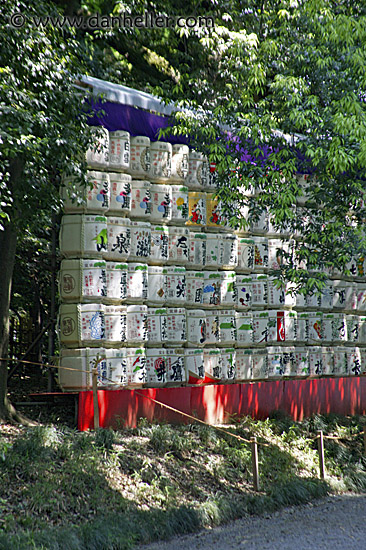 sake-kegs-4.jpg