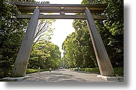 images/Asia/Japan/Tokyo/MeijiShrine/torii-gate-1.jpg