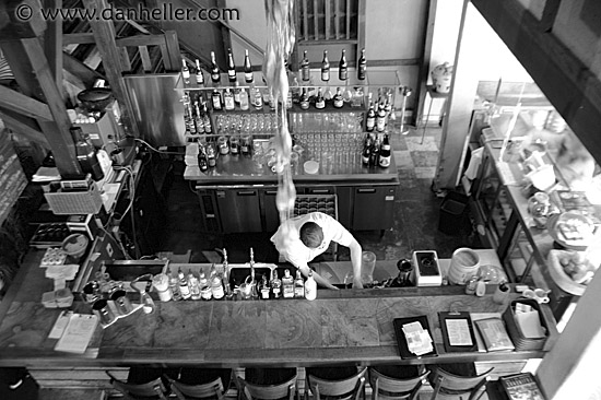 bar-overview-bw.jpg