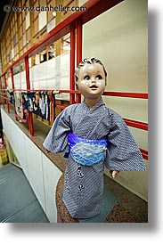 images/Asia/Japan/Tokyo/Misc/kimono-doll-2.jpg