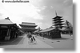 images/Asia/Japan/Tokyo/SensojiTemple/bike-n-shrine.jpg
