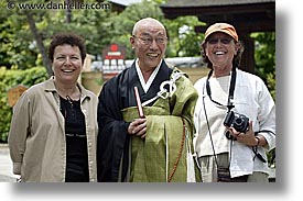 images/Asia/Japan/TourGroup/DavidLeslie/leslie-priest-dorothy.jpg