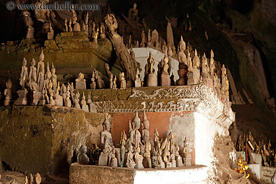 cave-temple-buddha-figurines-08.jpg