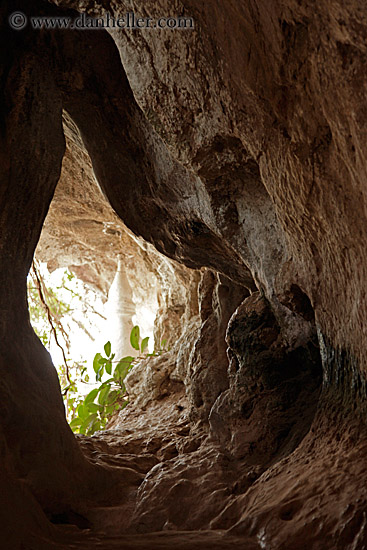 hole-in-cave-3.jpg