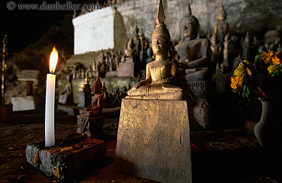 statues-n-candles-02.jpg