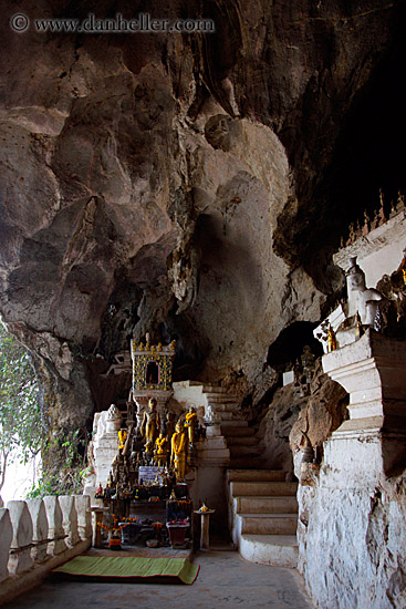 temple-altar-02.jpg