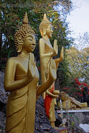 golden-buddha-statues-1.jpg