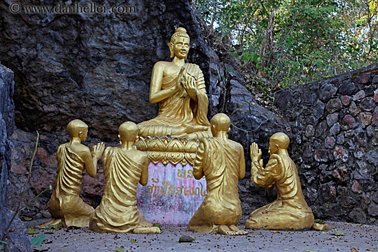 golden-buddha-statues-5.jpg