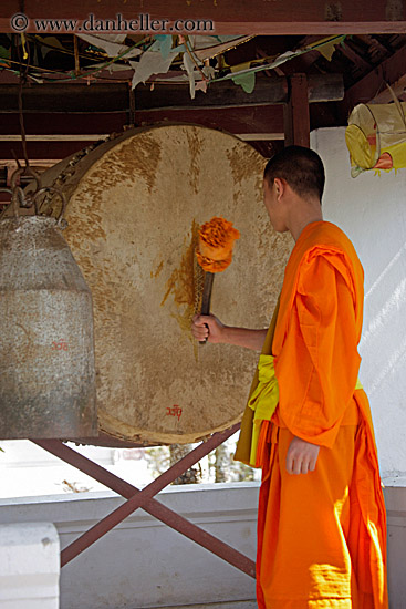 monk-striking-drum-4.jpg