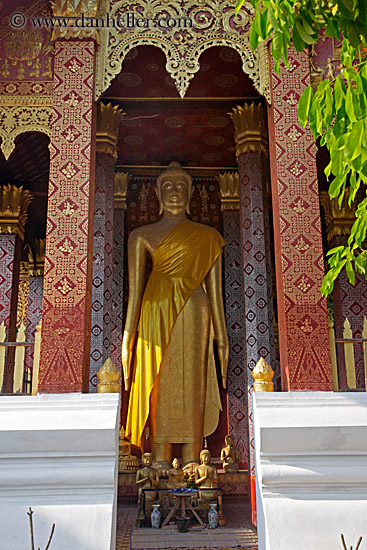 tall-golden-buddha-inside-temple-1.jpg