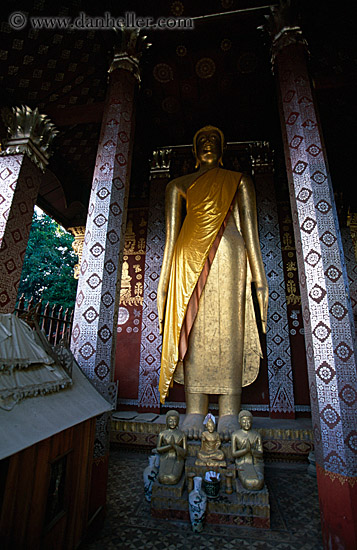 tall-golden-buddha-inside-temple-3.jpg