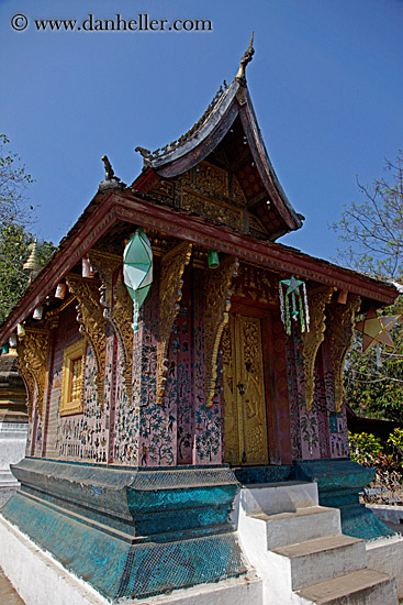 shiney-colored-tile-temple.jpg