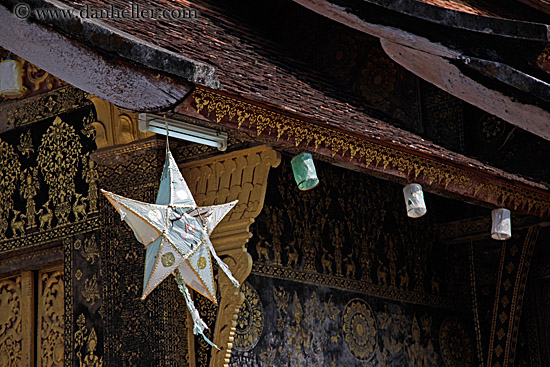 hanging-star-from-temple-2.jpg