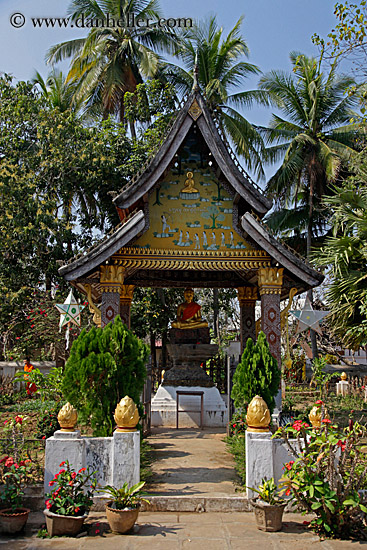 small-temple-shrine-1.jpg