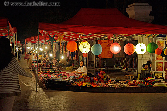 illuminated-lanterns-1.jpg