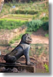 images/Asia/Laos/LuangPrabang/Misc/lion-statue.jpg