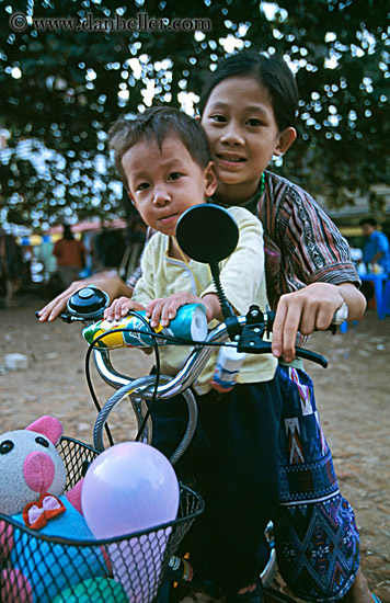 girls-on-motorcycle.jpg