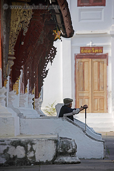 old-man-sitting-w-walking-cane-2.jpg