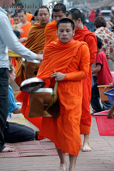 monk-procession-10.jpg