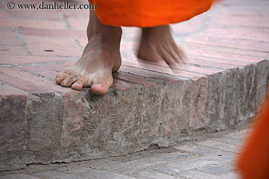 monks-bare-feet-4.jpg