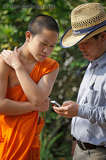 tour_guide-w-cellphone-n-monk.jpg