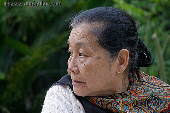 old-woman-profile.jpg