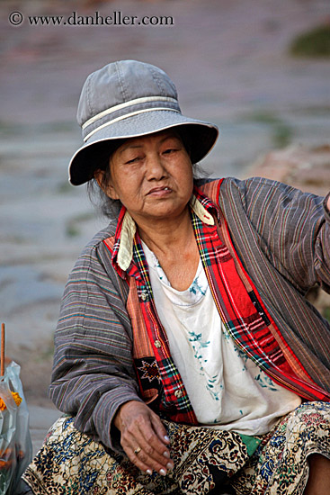 old-woman-sitting-w-hat-1.jpg