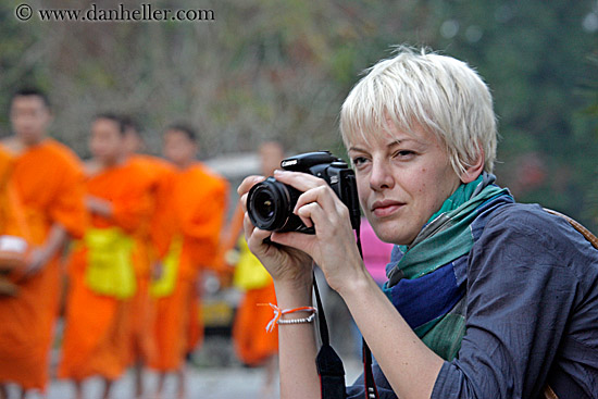 woman-photographing-monks-02.jpg